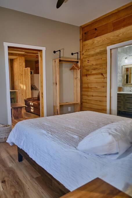 Serenity Barn * Mooresville